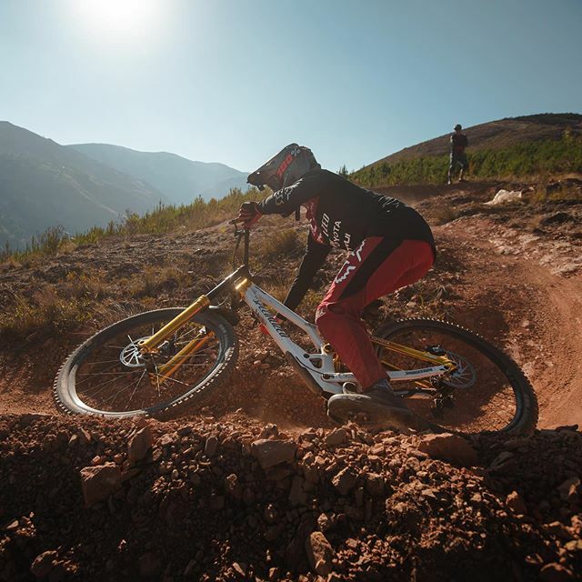 sebasalfarop's tweet photo. 👀!
El poder de la técnica 💯...
+Confianza
+Seguridad
+Velocidad
+Adrenalina
En resumen, más ganas de ir al límite 🤪!
#SebasBikeCamp 
Foto: @carmonaperu https://t.co/UR1oN6Fhag https://t.co/MRH243nPhn