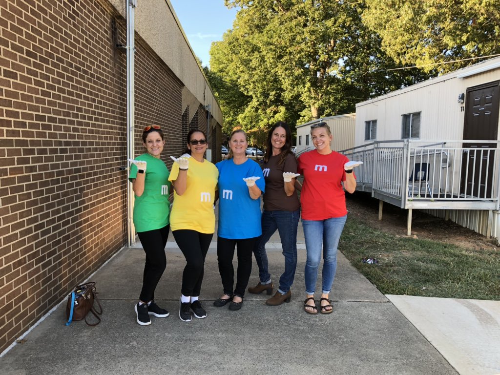 MrsDunn19's tweet photo. It’s Fall Fest at Clemmons Elementary School! https://t.co/sGB08nrdE1