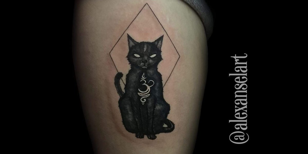 DivinityTattoo's tweet image. Here's a #spooky cat from Alex Ansel.
Twitter: @AnselAlex IG: @AlexAnselArt

For booking, call 602.923.1199. 
#AlexAnsel #CatTattoo #TattsOctober #tattooartist #PhoenixTattooShop #PhoenixArizona #CatsOnTwitter #Cats #HalloweenTattoo #DivinityTattoo