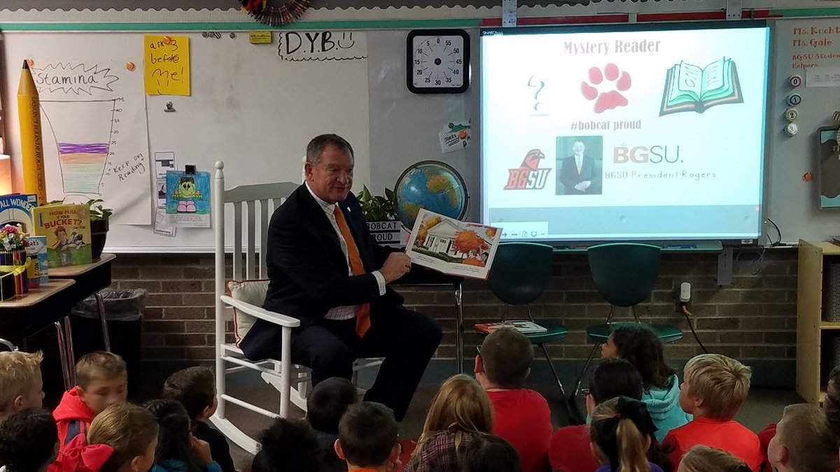3rdCrimBGCS's tweet photo. Thank you President Rogers from @BGSU for being our mystery reader today! Our 3rd graders at Crim loved having you visit. Come back anytime! @francis_scruci @Zeb_Kellough @BGSU https://t.co/f5iDPcgnWG
