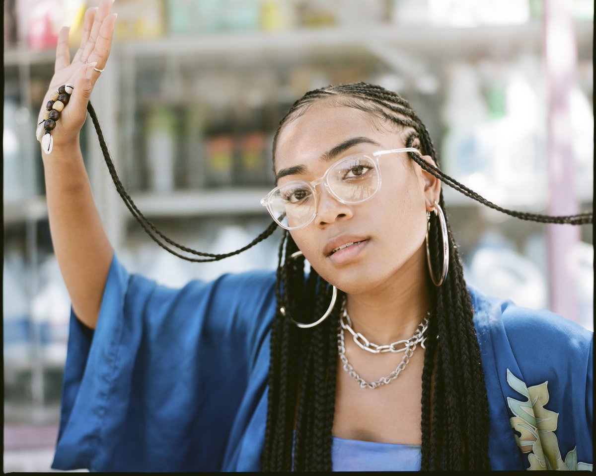 whoisumi's tweet photo. Thank you for all the LUV on “Love Affair” 💙 in case you didn’t pick up on it, my visual EP will be dropped EPISODICALLY over the course of October. 4 weeks, 4 songs, 4 episodes 🦋 444 🦋 Next song drops on Wednesday~✨ https://t.co/BftQetcGb0