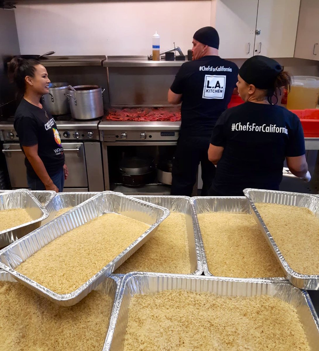 The_CityOfRoses's tweet photo. Food And Wine Top story: @WCKitchen: 'WCK’s #ChefsForCalifornia team has activated in response to the #SaddleridgeFire in Los Angeles. 23,000 homes are under evacuation orders and 7 shelters are open. We are already coo… https://t.co/WpRbAgblvG, see more https://t.co/g1Yg6cul7s