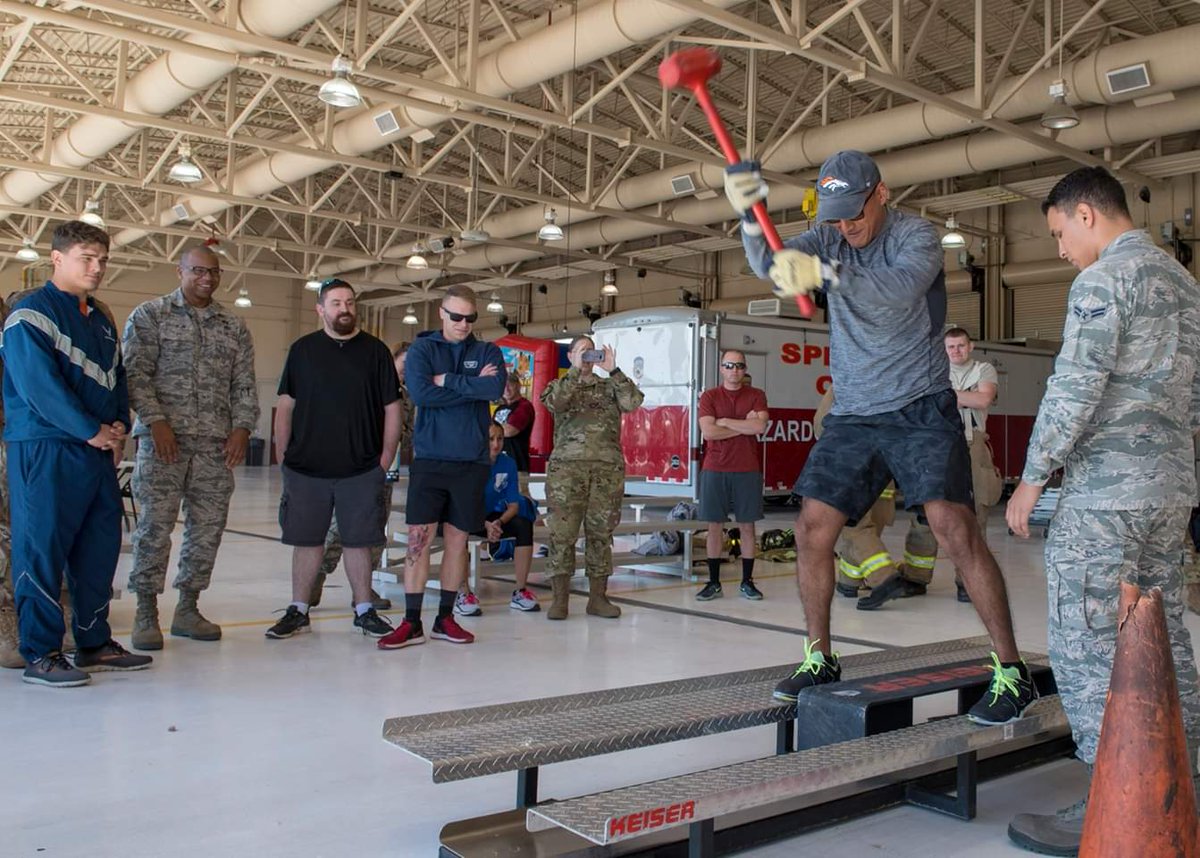 HollomanAFB's tweet photo. Today the #49Wing Firefighters gave Holloman Elementary School students a tour of their fire station and held a fire muster competition between 10 teams across Holloman, as part of #FirePreventionWeek.👨🚒 🚒🔥
@AETCommand | @usairforce https://t.co/qumiej6Y3q