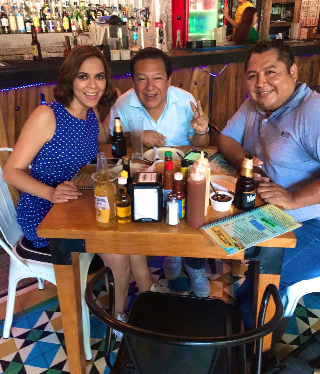 GabrielaInforma's tweet photo. Ni la distancia
Ni el tiempo
Siempre hay un momento
Gracias @ivansuarezj y @djmix198
#TeamTelevisa #PuertoVallarta https://t.co/5fZMSyUldF