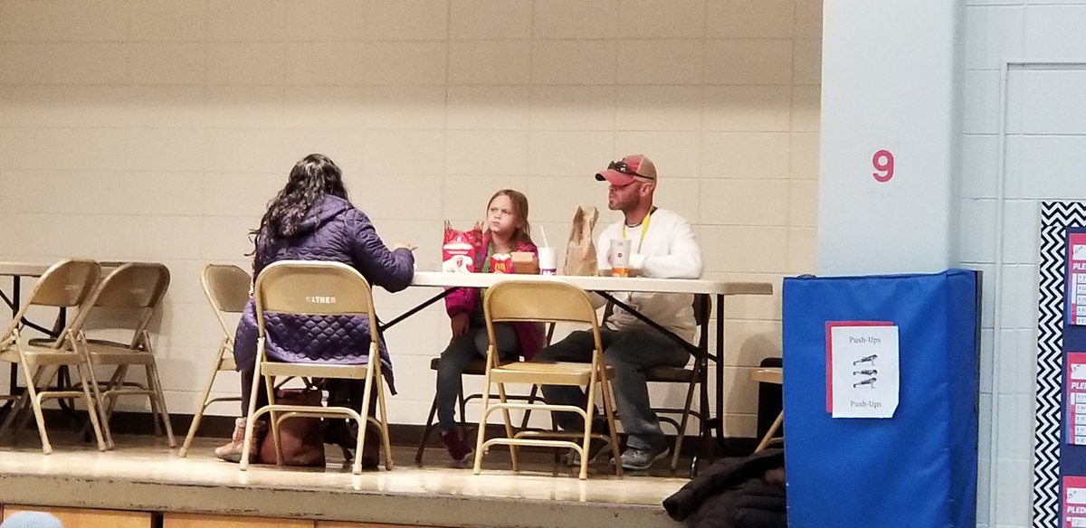 CatherLibrary's tweet photo. Great turnout at our Read and Feed book fair event today...over 30 guests for lunch and shopping! #devourbooks @CatherMPS https://t.co/Rsj5shdSi7