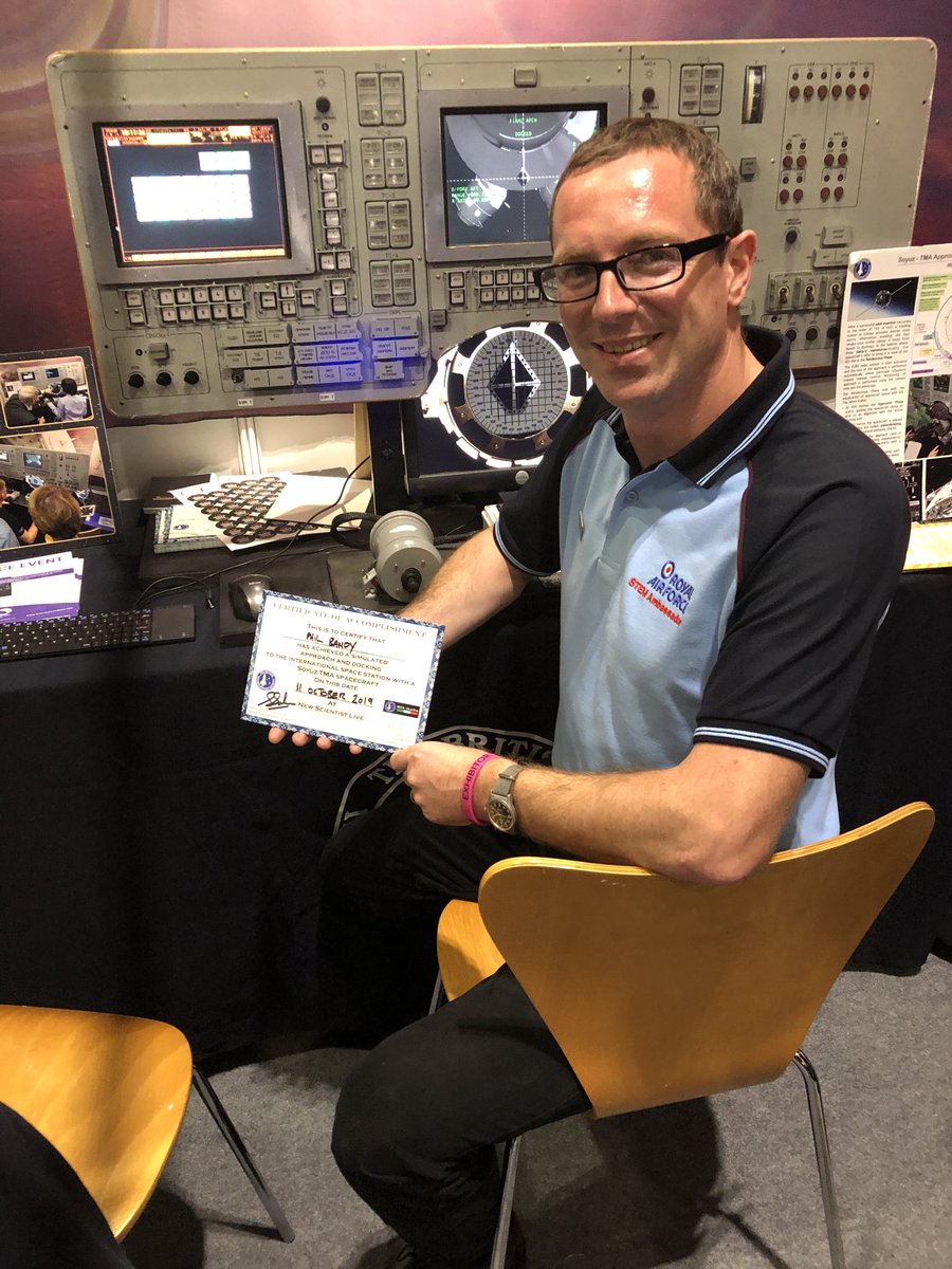 sgcsalmon's tweet photo. Just a few of our trainee #Soyuz Commanders who successfully ’docked’ with the #ISS using our ⁦@BIS_Italia⁩ simulator on ⁦@BIS_spaceflight⁩ Stand 250 at ⁦@newscilive⁩ !👩🏻‍🚀👨🏻‍🚀🚀
If you’ve got #TheRightStuff , come try it yourself!
#NSLive2019 #WSW2019 https://t.co/pgBagcwG7p