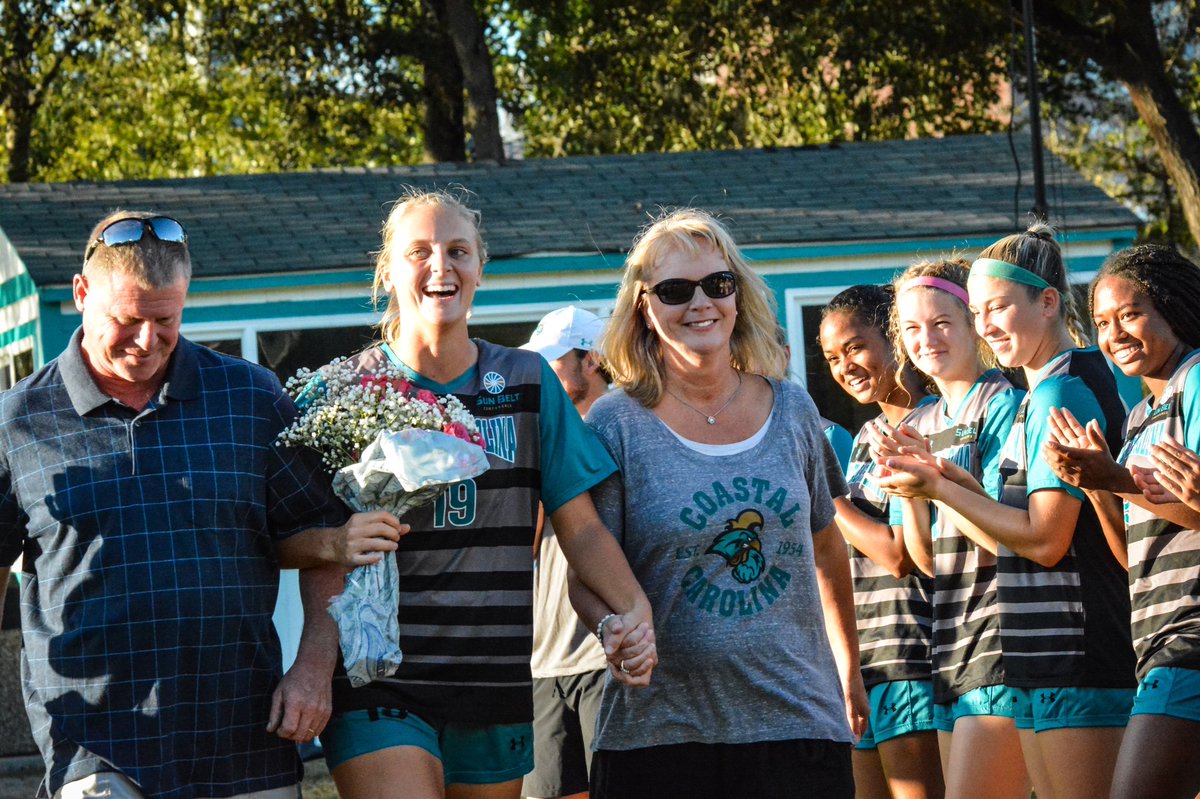 CoastalWSoccer's tweet photo. Some shots from our senior day ceremony before the match 📸

#Team20 | #ChantsUp https://t.co/NvQVaJt8Lo