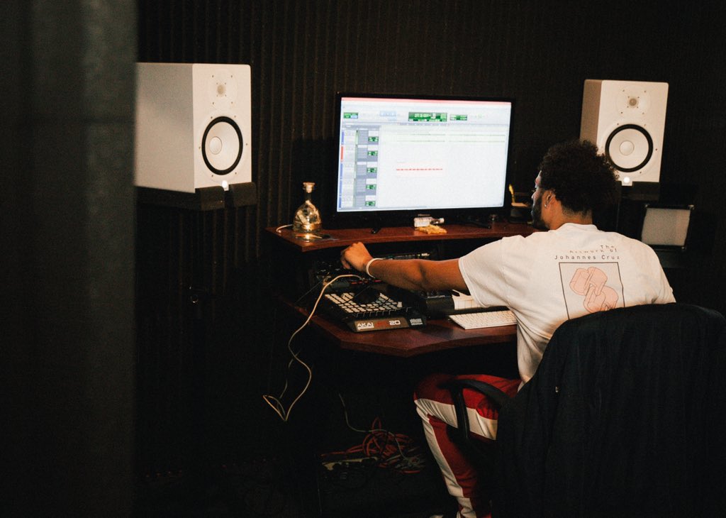 JHefty178's tweet image. I caught some flicks in the studio last week! What y’all think?