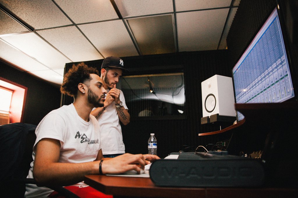 JHefty178's tweet image. I caught some flicks in the studio last week! What y’all think?