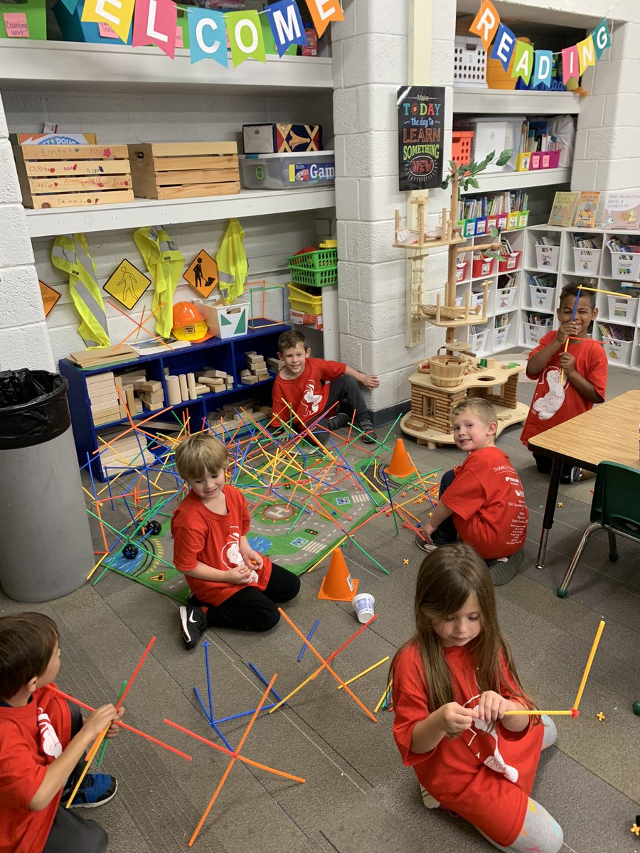 MsRottner's tweet photo. Fun Run and some post-fun building with Strawbees. These are such a hit every year https://t.co/asMKCEaYaW