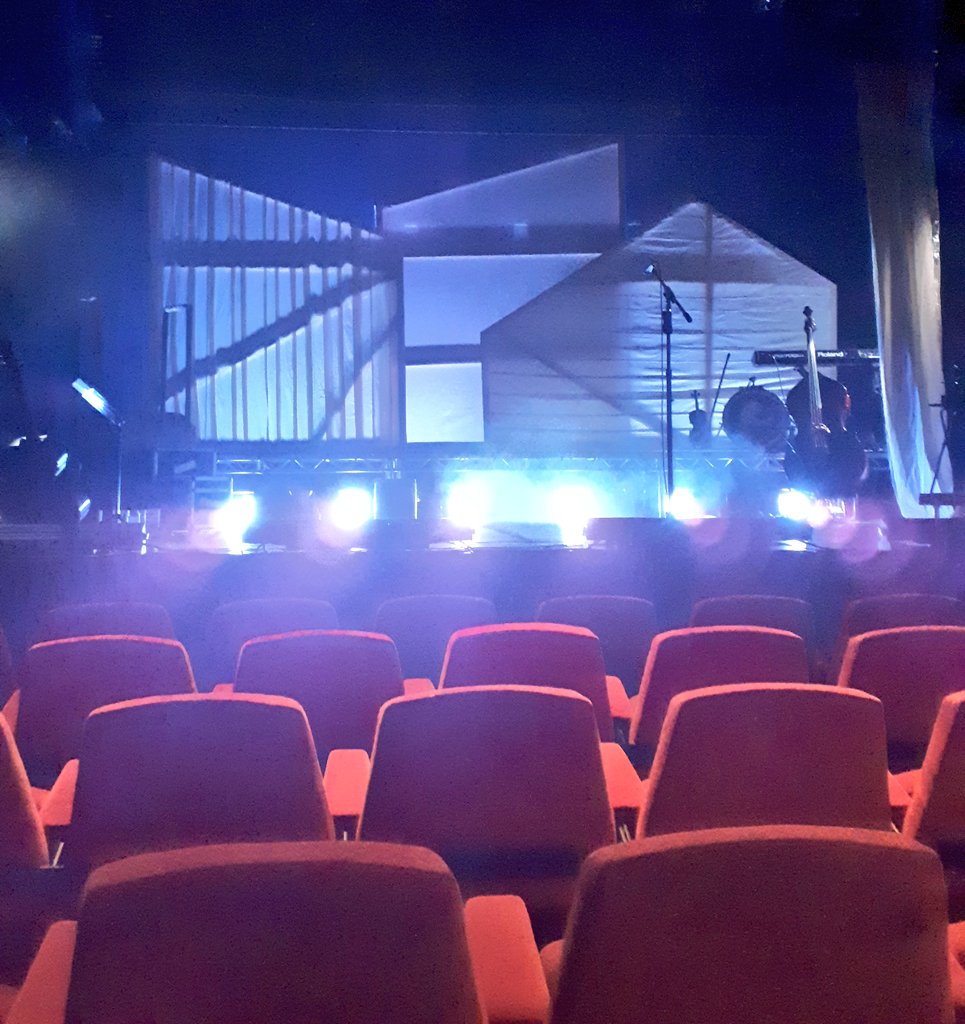 marycarty's tweet photo. If there are any tickets left for #redemptionfalls by 
@MoonfishTheatre @AbbeyTheatre
grab them now. Spectacular show. Congratulations to the cast and crew. Bravo. @lianbell https://t.co/TuGJ52di2d