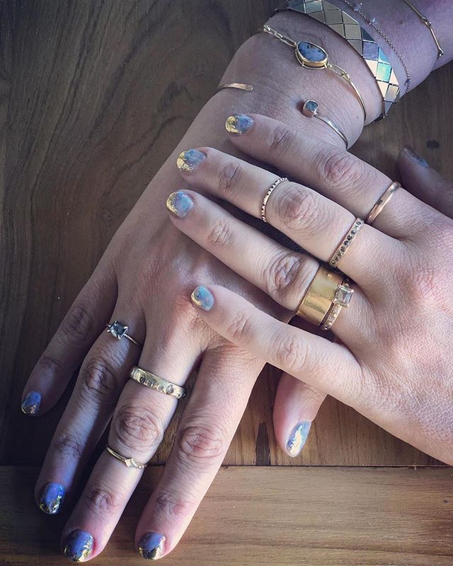 TuraSugden's tweet photo. Had to #repost these opal nails from lforst who is currently matching her opal cuff so perfectly๐๐ป
.
Yep. โจ #nailsofinstagram #opalnails #opals #nailart
.
.
.
#opalcuff #cuffbracelet #needleeye #goldjewelry #futureheirlooms #oneofakindjewelry #jewelrydesigner #perfectten https: https://t.co/k3osravS5c