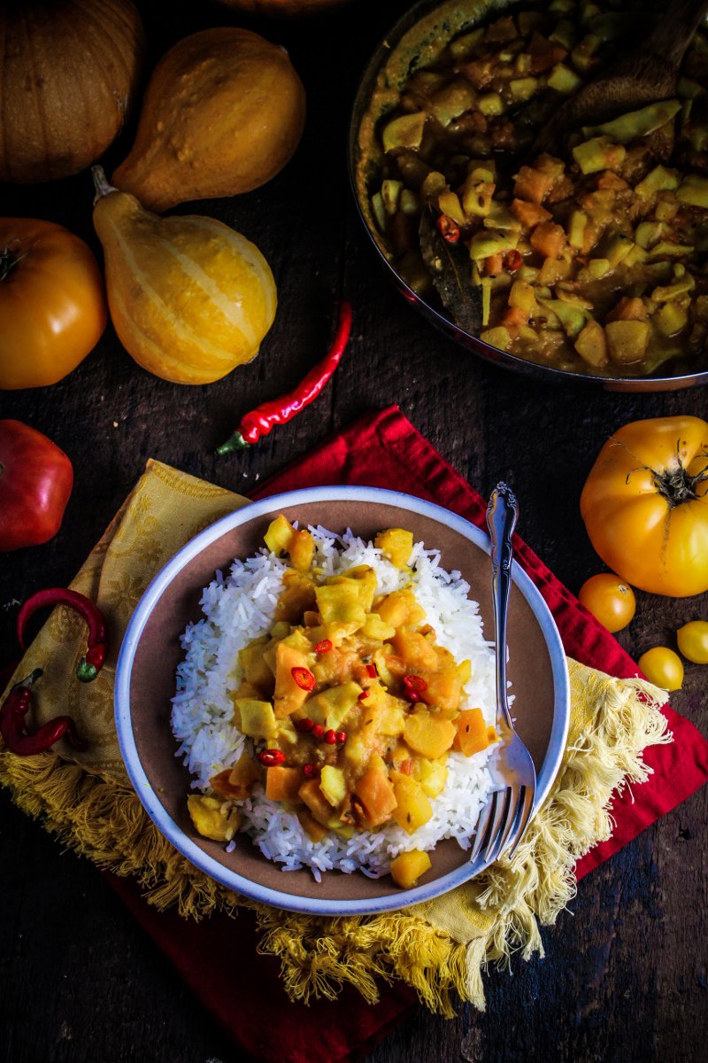 #Bangladeshi Yellow #Pumpkin #Curry 
 
#Chile #Garden #GreenBean #Indian #IndianFood #Potato #Spice #Tomato #Vegetarian #VegetarianCurry #YellowPumpkin
 
diningandcooking.com/36565/banglade…
 
.