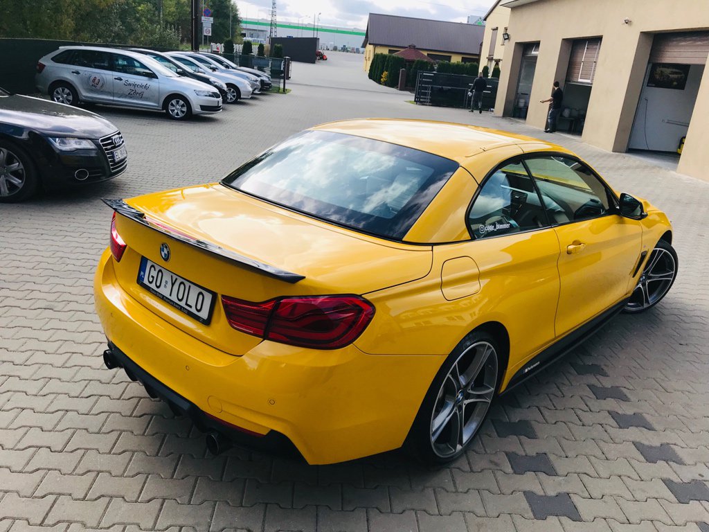 tomasz's tweet photo. Delikatna lotka z karbonu 🖤 dziś wjechała do żółtaczki 💛

Więcej o moich samochodach na Instagramie → https://t.co/iOJ1RyDLDf

#BMW #BMWTechClub #M2 #F87 #430i #F33 #435d #F36 https://t.co/uX7IK6xkwL