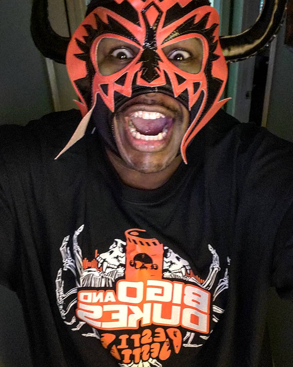 ktsb82's tweet image. Calm to crazy another quality @bigoanddukes shirt. I like my bestie with Jestie shirt. @busstees, fantastic job on the shirts. #LLTH