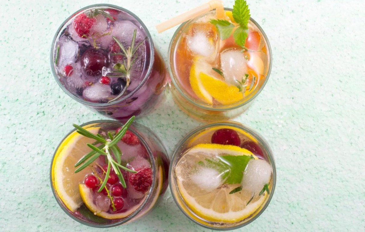 SOBER_UP's tweet photo. Celebrate the start to your weekend with some yummy drinks and no hangovers thanks to Sober Up!

#Friday #Weekend #Drink #Drinking #DrinkSmart #LoveYourLiver #SoberUp #NoHangover #FeelGreat #MixedDrinks https://t.co/mLipXO5B7H