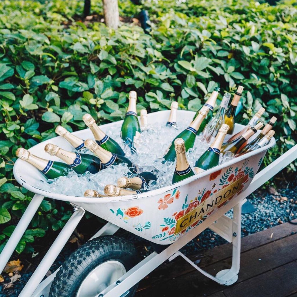 BrookPropHTX's tweet photo. Cheers to an incredible evening celebrating the launch of @cbaldwinhotel at #AllenCenter in #downtownHouston! #houstonmakesitsmark
--
Bites from @rosalietx by @chefchrisconsentino! Tunes from The @GloriaGaynor, @TheSuffers, @HookedonDolls, and @DJShante! https://t.co/9GG82K6s8s