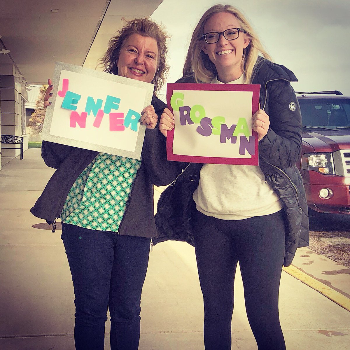 Nurses4scljstc's tweet photo. Airport pickup in #Brainerd 10/10!! #nonprofitlifeisgood
#CLE
#Minnesota
#MNOPD
#publicdefendersrock https://t.co/zaZtadjJl7