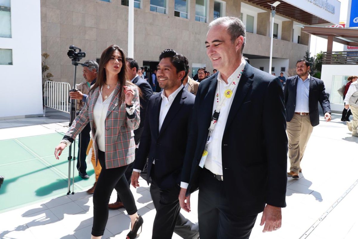 EguiluzTapia's tweet image. Acompañé al gobernador @omarfayad a la inauguración de la empresa #TeleperformanceHidalgo con una inversión que supera los 80 millones  y la generación de mil 200 empleos.