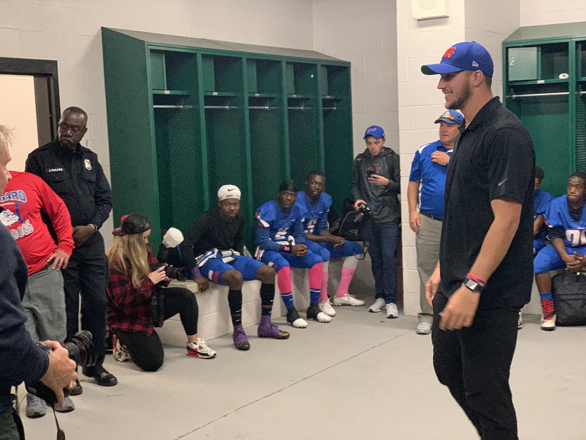 AnibalSolerJr's tweet photo. What a surprise! @BuffaloBills QB @JoshAllenQB came out to @Buffalo_Schools @BPSathletics Burgard vs Alden Football game! He shared his journey and passion for the game. Such an amazing experience for our scholar athletes! Letβs go Buffalo!!! #OneBuffalo #BillsMafia #BPSrising https://t.co/61nb8kGJ99