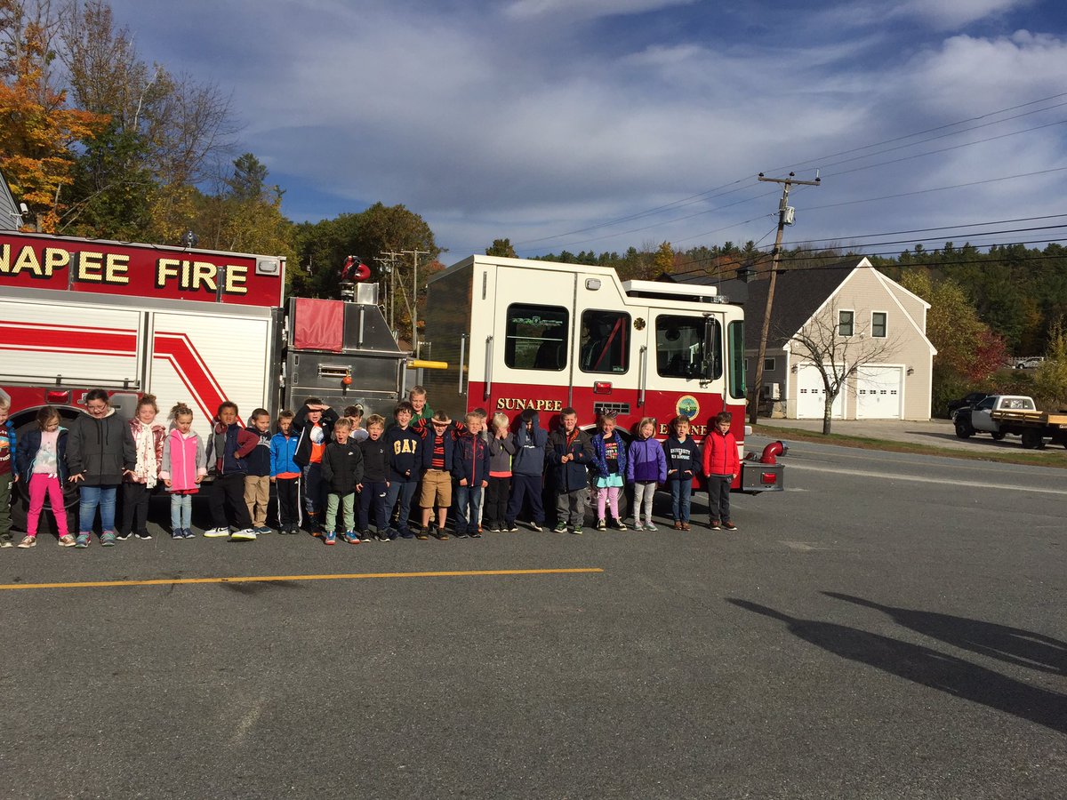 SSgrade1's tweet photo. First graders loved our trip to Safety Services!! Thank you Sunapee Fire Department!!  #SunapeeCentral https://t.co/l9NMrS3Ja5