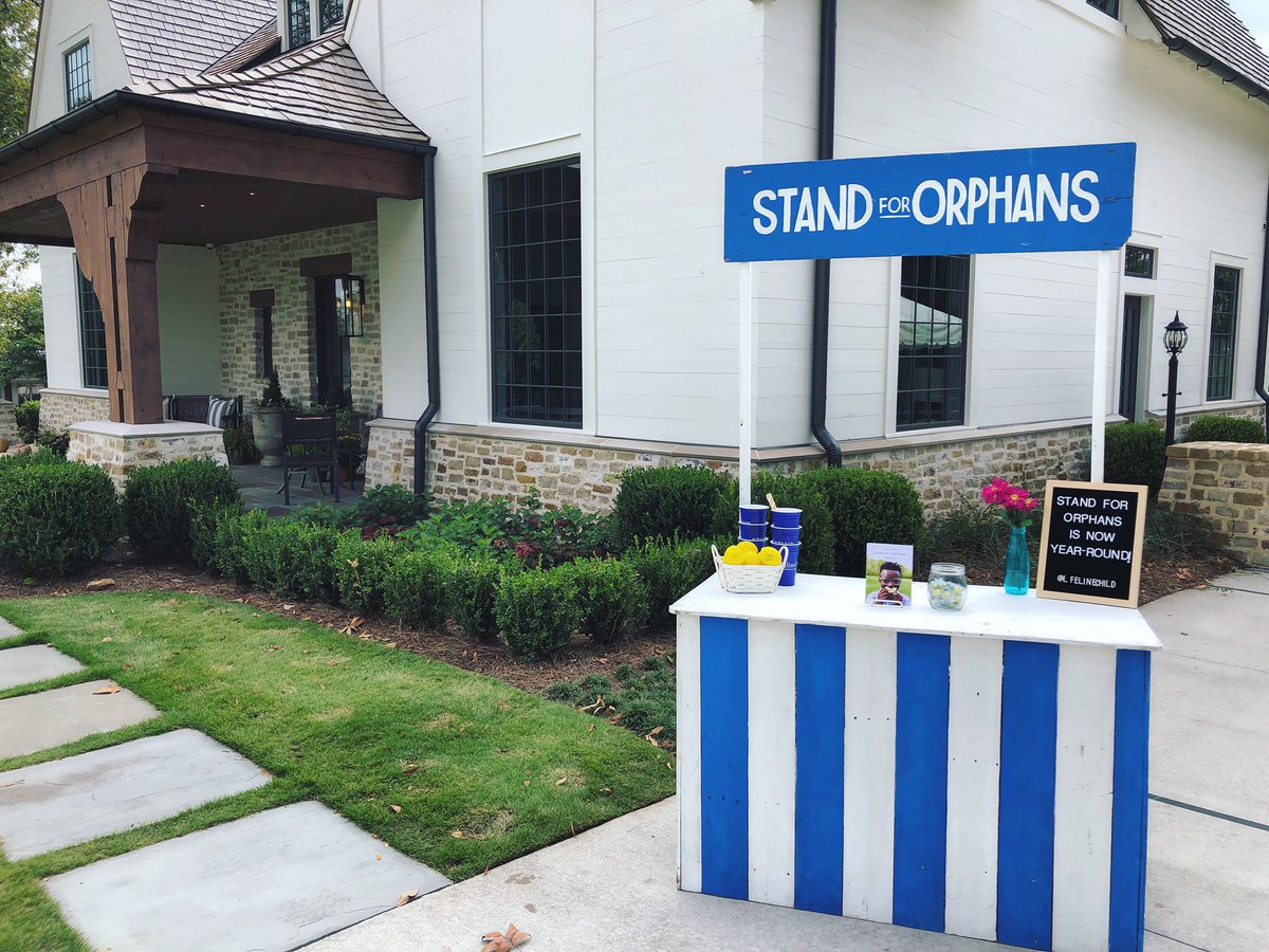 LifelineChild's tweet photo. Nothing goes better with this beautiful house than a #standfororphans!! Have you seen the Showhouse yet?? Make sure to stop by this weekend from now until Sunday between 10 am-6pm. We’d love to see you there!
#showhouse #lifelinechild https://t.co/Ln1HhG4HiA