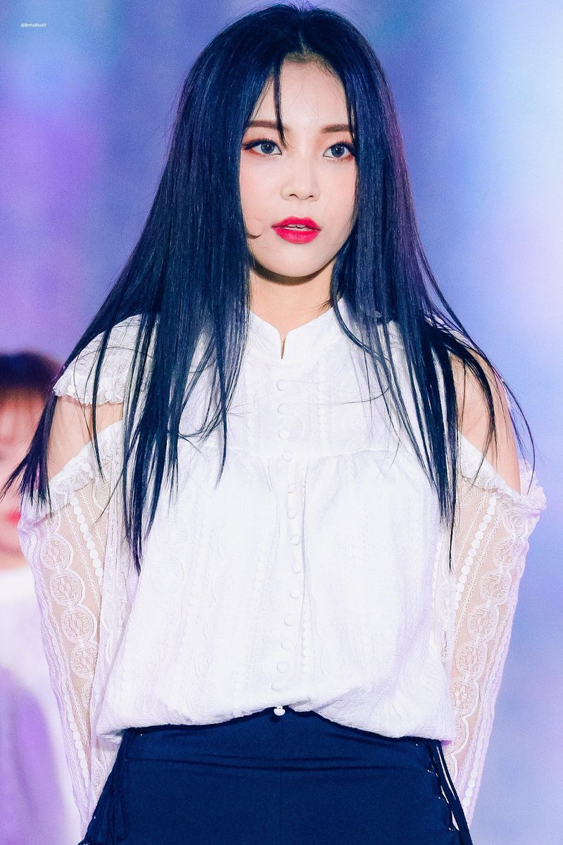 jinsoulpics's tweet photo. ・ ・ #진솔 › #이달의소녀 !
© bettablue0 → 191006 ♥︎ https://t.co/zqx5WGR10f