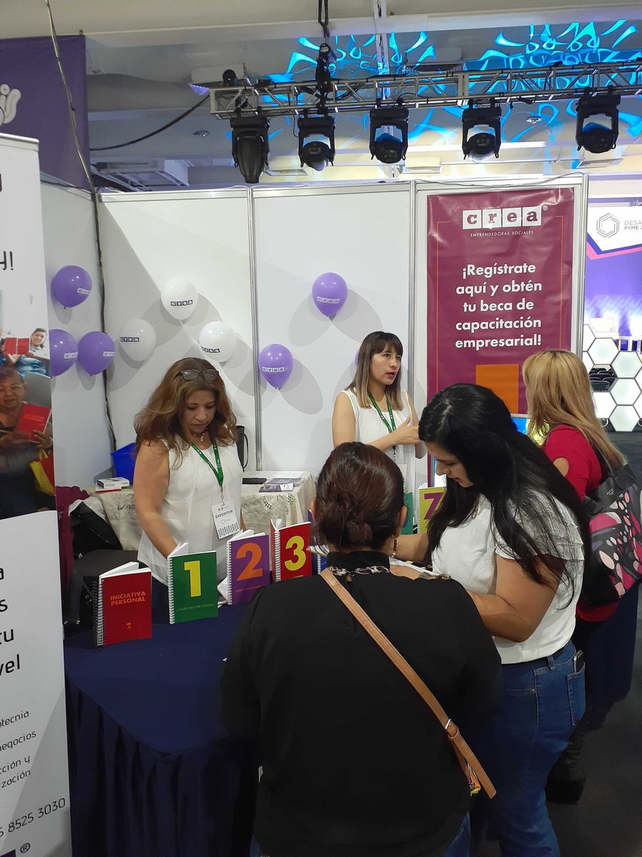 creando_juntas's tweet photo. CREA dice presente en el evento más importante de vinculación empresarial de #CDMX. 

¡Acércate y conoce los beneficios de capacitarte y convertirte en una mujer Crea! 

#DesafioPyme2019 #Creandoemprendedoras #Educarparaempoderar https://t.co/0iXbSCs7rI