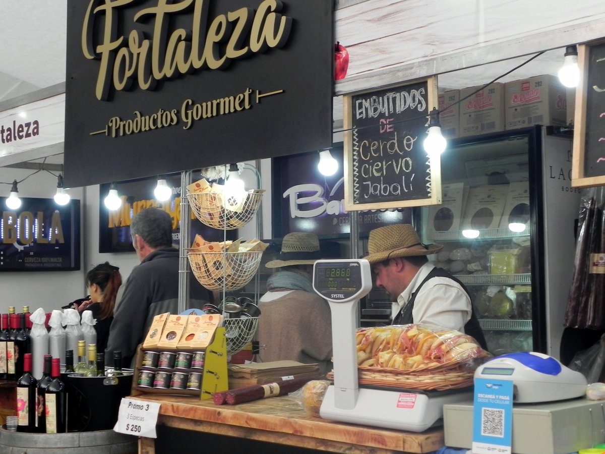 MuenaPablo's tweet photo. Espectacular inauguración del mayor evento gastronómico de la zona!
Increíble todo lo que se puede ver, conocer y probar en Bariloche a la Carta 👌
.
.
#BALC2019 #BarilocheALaCarta #gastronomia #primernivel 👩‍🍳👨‍🍳 https://t.co/nlQeGTnE2n