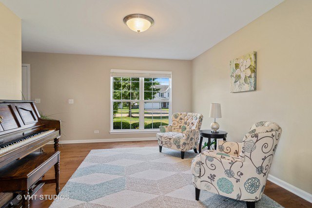 Julie Roback tweet media