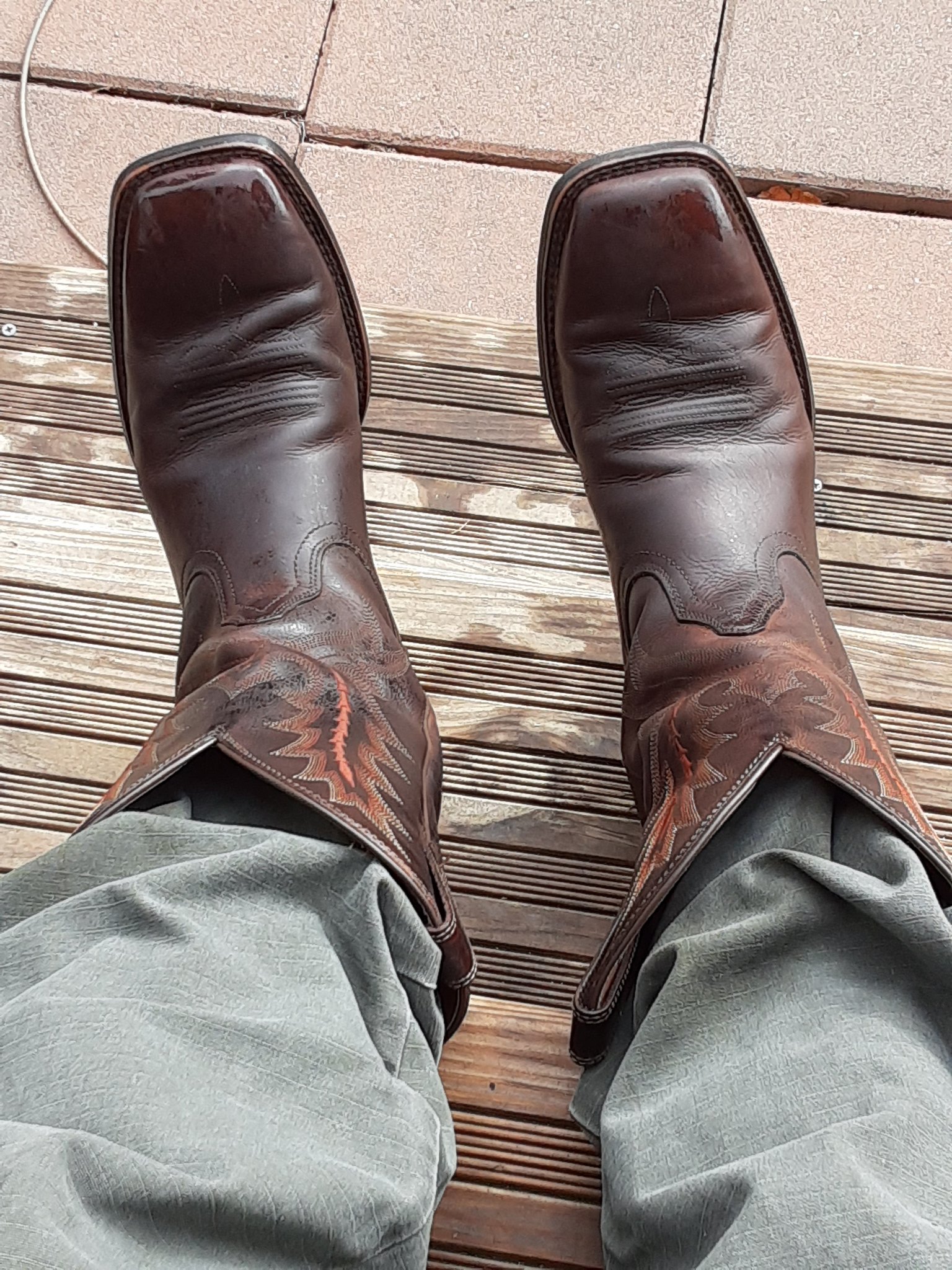 Was_a_Wannabecowboy on X: Saddle soap, mink oil, boot polish, topped off  with silicone water repellent #cowboyboots #ariatboots   / X