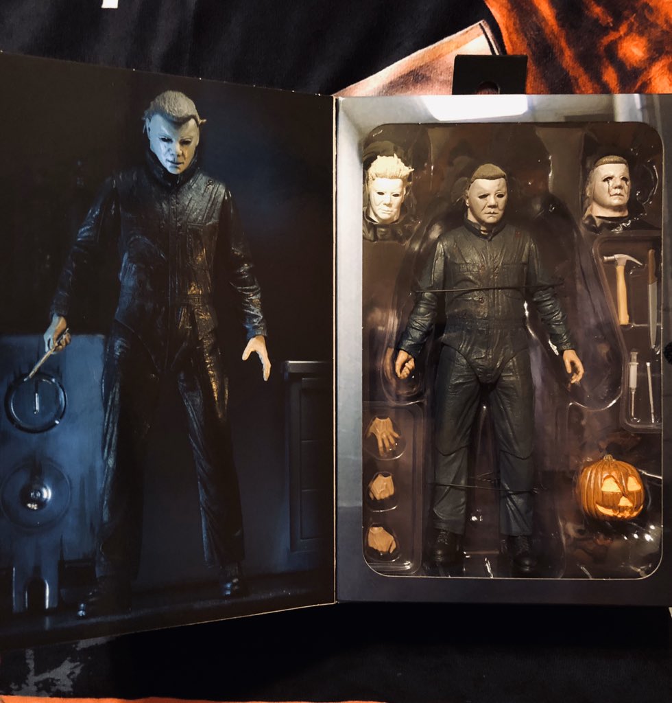 DannyMoring's tweet photo. Got some awesome new @NECA_TOYS figures in the mail today!
#Gremlins #HalloweenII #Halloween #MichaelMyers #BenTramer #NECA #NECATOYS #NecaCollector #HorrorFan #HorrorFans #Halloween2 #80sHorror #80sMovies #horrorcollector #horrorcollectors #necareeltoys #actionfigures #theshape https://t.co/UeiZyeppgb