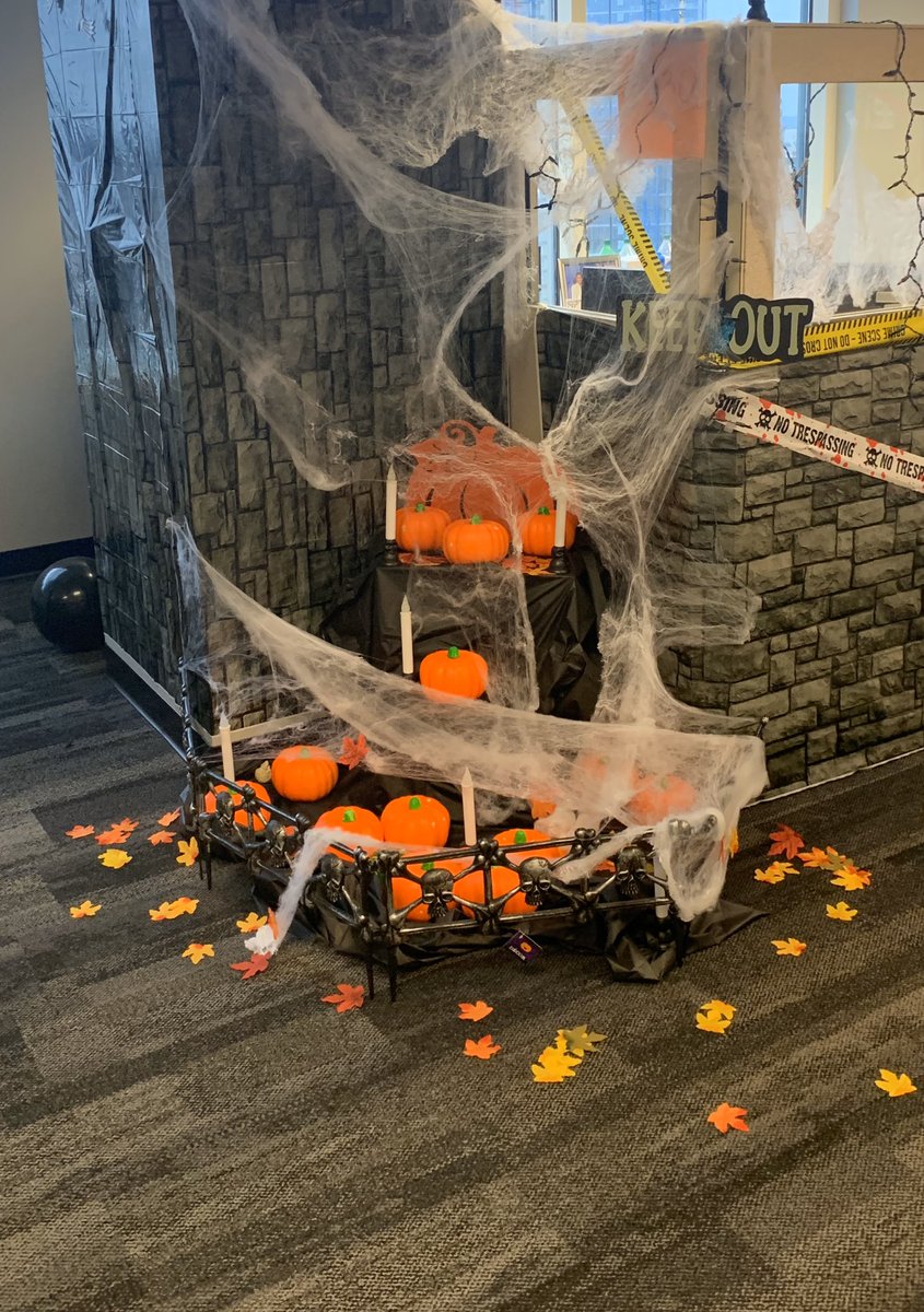 AndreaRitter14's tweet photo. Ritter’s Hitters brewing up awesome Halloween decorations for awesome leaders visiting next week!!!  @DSPROUD @AttcomNash @KSSchub @4jbar @Jsnside22 https://t.co/5lpbJiYSsQ