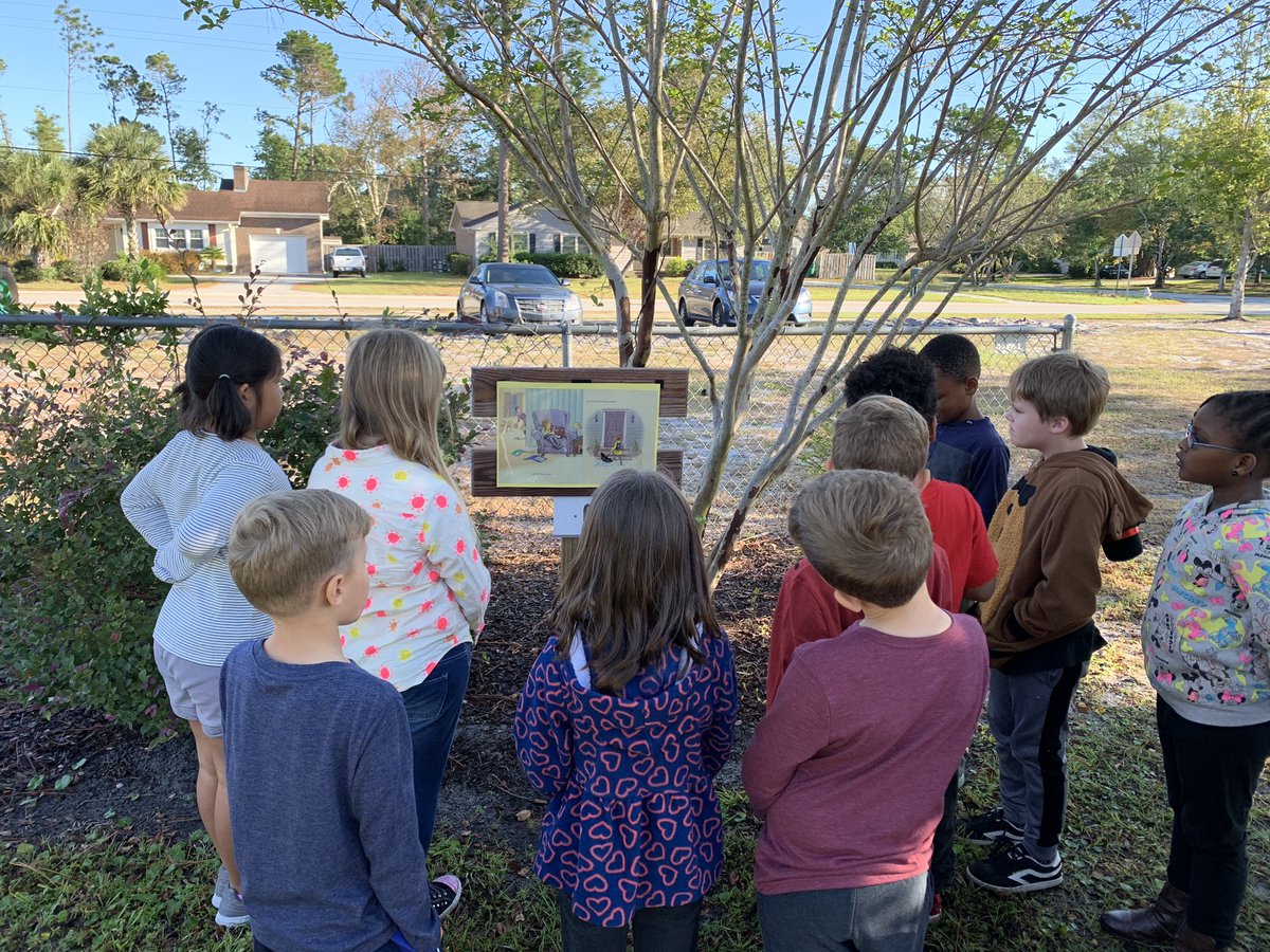 MsBrittsClass's tweet photo. Thanks @PVESLibrarian for another great book in our story garden! The weather was perfect and the book was a fun read this morning! #NHCSchat #pvttchat https://t.co/OEunaQFEur