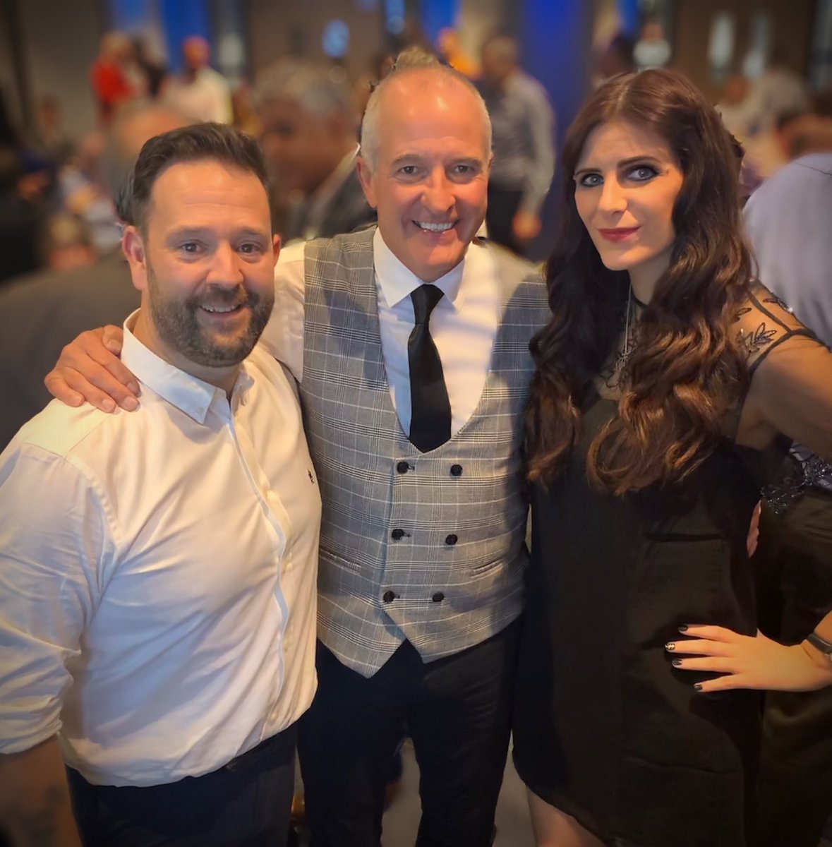 LouSheWolf's tweet photo. An amazing time for the Steve Bull Tribute night spent with beautiful people! As if STEVE BULL took the pee out of MY accent 😂🤔😂🙋🏻‍♀️🧡 #bully #legend #myhero https://t.co/tbJYF9md0E