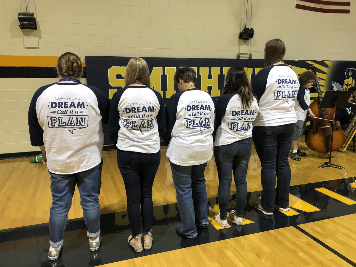 missjteach16's tweet photo. AVID is a way of life in our school! @AVID4College @SmMSKnights @AVIDEasternDiv https://t.co/s7q9H5YuWB