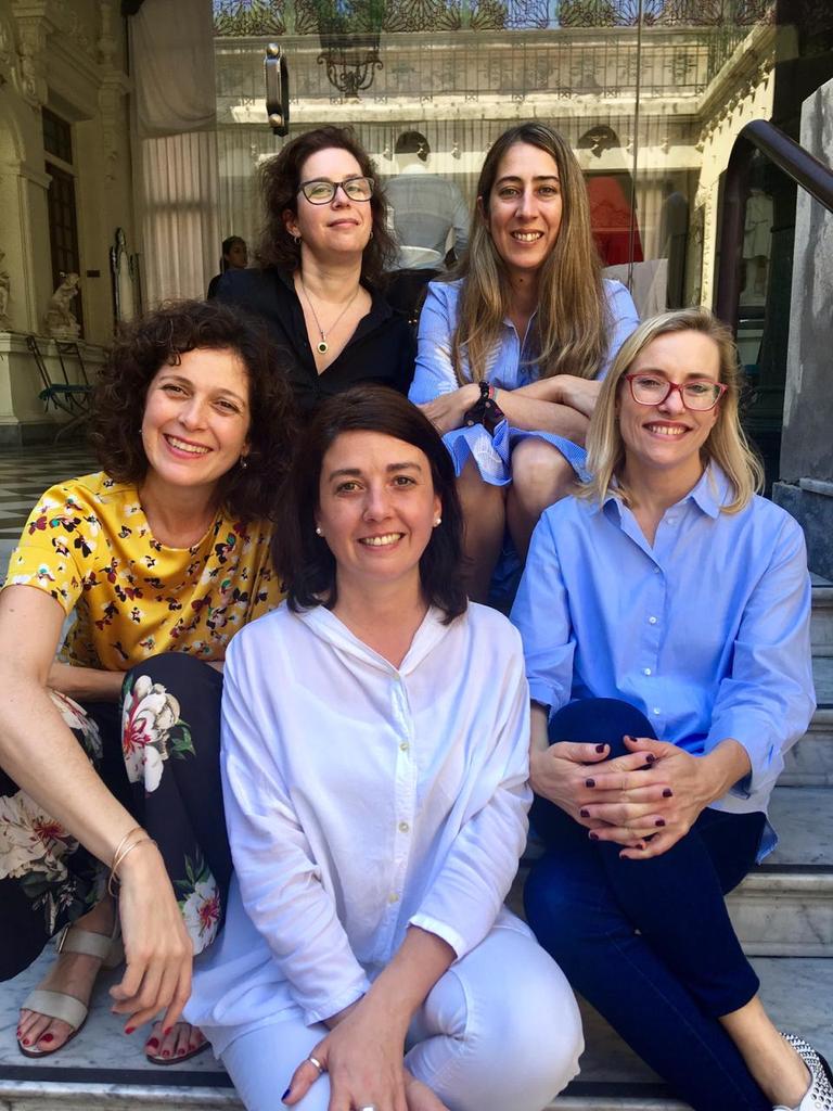 Grandes mujeres...grandes profesionales...grandes personas....grande la <a href="/RedFederalAIP/">Red Federal AIP (AR)</a> !!!!
Un orgullo ser parte!!!
<a href="/guadalopez/">Guadalupe López (she/ella)</a> <a href="/soldiazortiz/">Sol</a> <a href="/ferchusaraujo/">Ma. Fernanda Araujo</a> <a href="/mgandia/">Maria Gracia Andia</a>