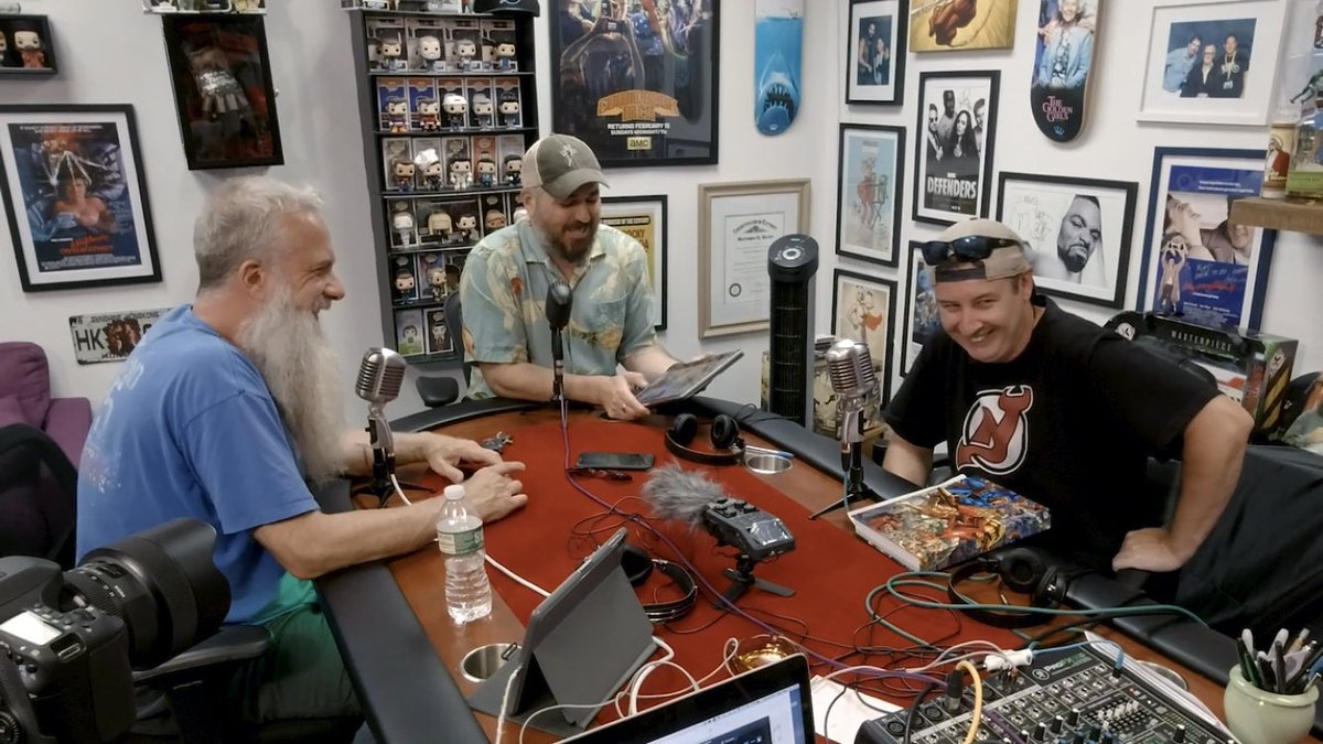 tesdgroupie's tweet photo. #FF #FMFTFWFTFFFSFS @TellEmSteveDave @BQQuinn @sundayjeff wheN youβre anxious about #TESDlive and just know having no car, no phone and no money will not prevent you from going ππ§πππ #TESDmakeseverythingbetter #antesmuertaquesencillaysinTESD #TESD https://t.co/1g99Q7Kibn