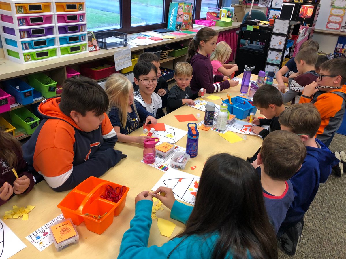 MrsEbert5th's tweet photo. LOVED meeting up with our Kindy buddy class today!! @Mrs_Breutzmann https://t.co/TDq0AUwQBh