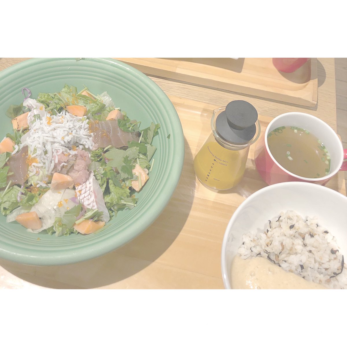 Lala ランチで食べた海の幸たっぷりサラダ 𓆡