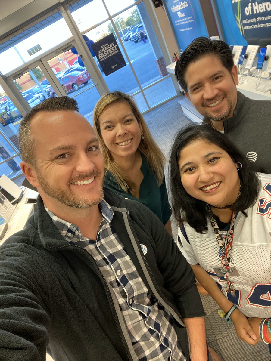 Great day visiting some great @attportables stores!! Lots of passion and 🔥 from these leaders!!! #ignite #vgaallday #lit