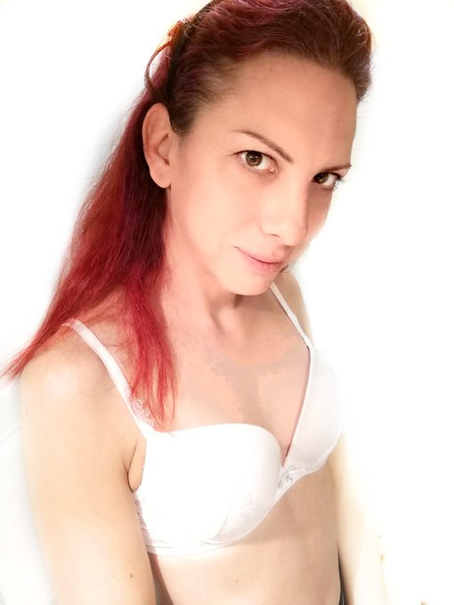 Be my ??crush?? on manyvids and watch me dress up ? with your morning coffee ? or undress ?at night ?