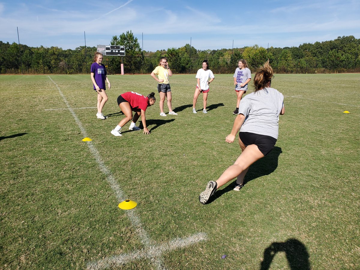 CBluff_WBB's tweet photo. Lady Bears had a great afternoon training with @istrengthtrain working on balance and footwork!! Great work on a Friday afternoon!! https://t.co/wDTh2pTOhD