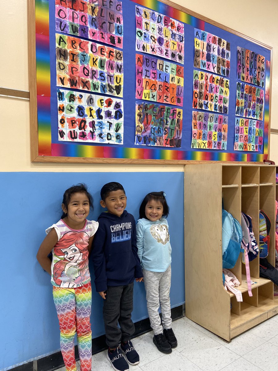 RobJanowitz_AP's tweet photo. Happy Friday from @MAS_WP @MAS_PTA . Today we had a great time learning and celebrating the @Yankees and our #MASPride . @DrJosephRicca @wplainsschools #proudAP #wpproud #happykiddos #engagedlearners https://t.co/PbGCJIBCjZ