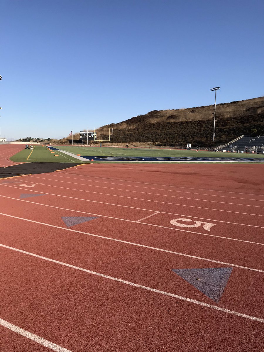 Coach_Chuck4's tweet image. Back where it all started for me 9 years ago when @RoddyLayton gave me my first opportunity to coach. Tonight we elevate our program to the next level. #Pride #FastPhysicalRelentless