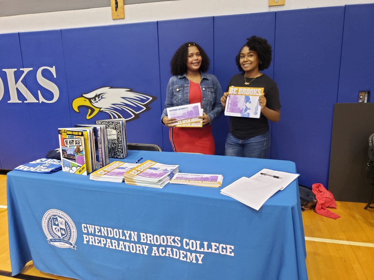 JCPPrincipal's tweet photo. Today @GBrooksHS had the honor of hosting the @Network13T high school fair! Wonderful job by the network and great turn out. Thanks to our students and staff who took time to come talk to prospective students! @CPS_Counselors #BeBrooks #TheBestAreWithCPS #TheBestAreWithBrooks https://t.co/GpGnWnBpyc