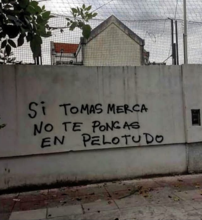 _onerolita's tweet photo. En alguna calle del conurbano... https://t.co/3wOAbkYqwP