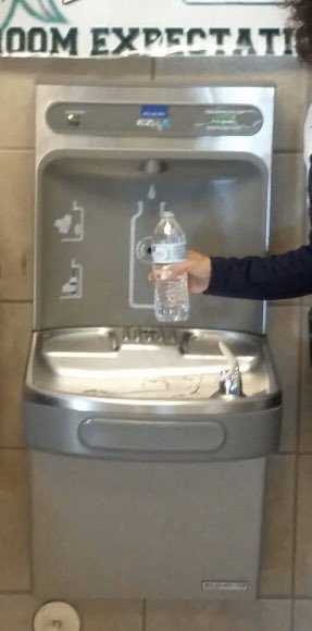 JesiArellano's tweet photo. Griffins install first water fountain of its kind in CISD.  Helping our environment! Thank you maintenance department! https://t.co/MocYeAGEmB