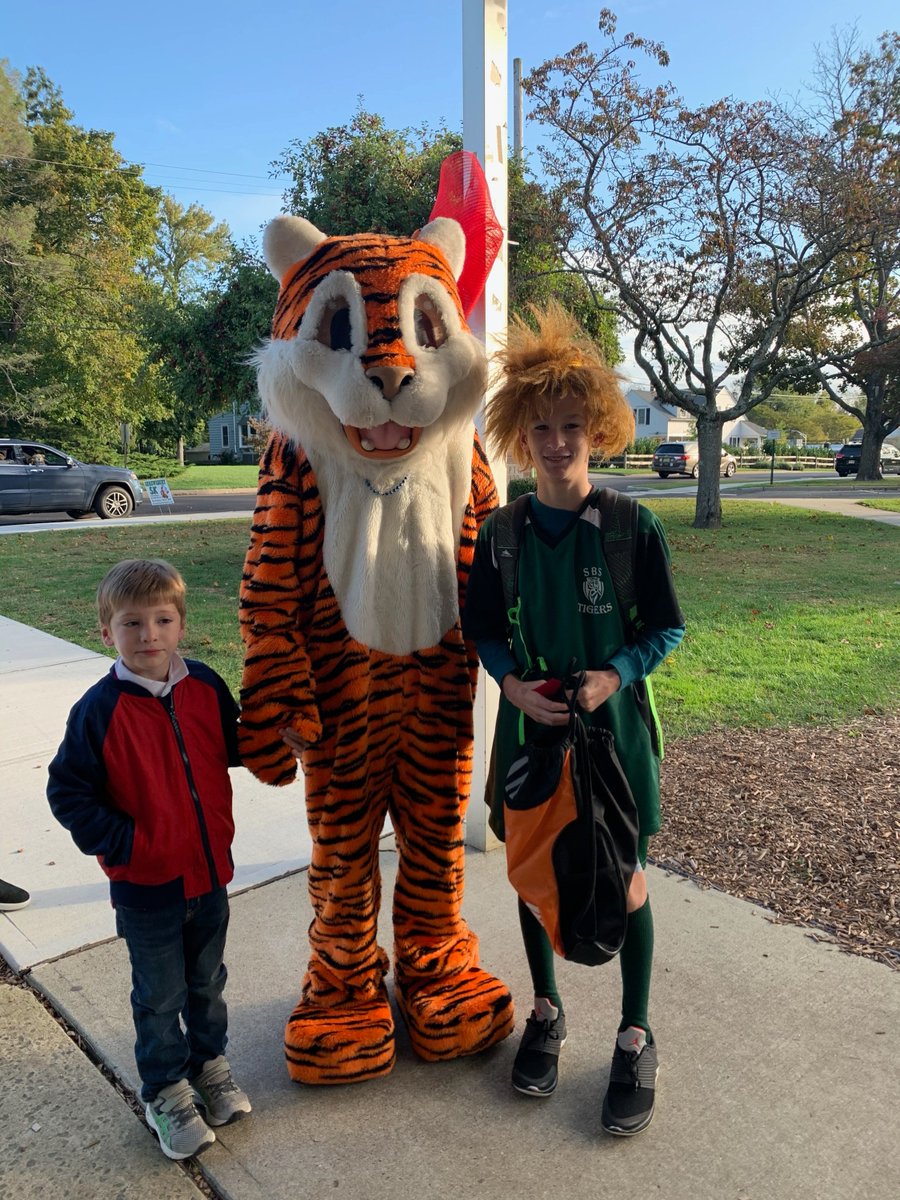 That's a wrap on Red Ribbon Week of Respect. Free to Be Me Friday was fun!