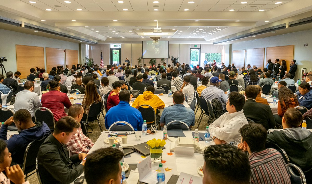 elcaminocollege's tweet photo. Defy the lie and embrace your truth! Hundreds from over 15 different colleges attended today's #MenofColorConference here at ECC - a day of empowerment, positive social change, and an opportunity to network with other men of color. https://t.co/s5Y47TgdI2